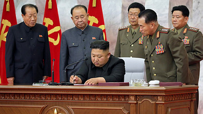 A koronavírus után háborúzni fognak? Kim Dzsong Un felrobbantotta az összekötő irodát, amerikai anyahajók a Csendes-óceánon, teljes készültség Dél-Koreában