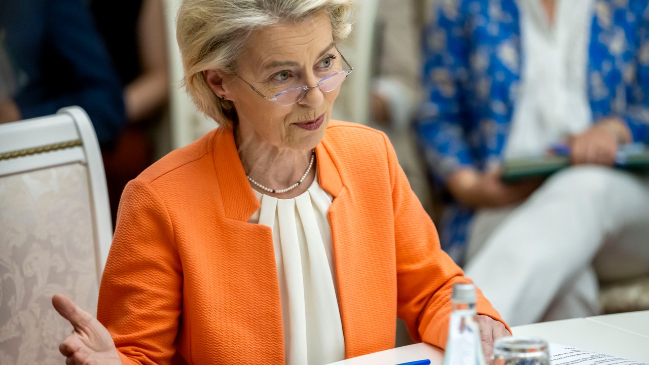 Ursula von der Leyen straci wkrótce kluczową doradczynię. Elisabetta Belloni w Brukseli nie spędziła nawet roku