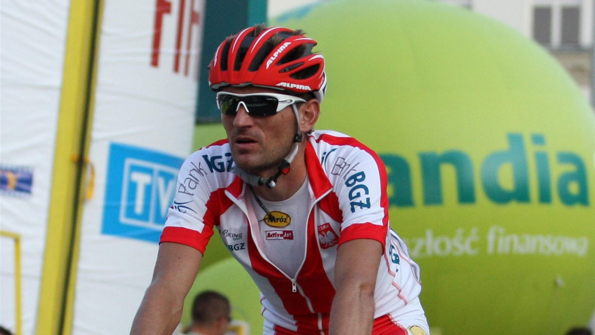 Znany jest już skład Voster Uniwheels Team na 2017 rok. Nowa polska ekipa zarejestrowana będzie w dywizji UCI Continental. Kapitanem 9-osobowej drużyny będzie Mateusz Komar.
