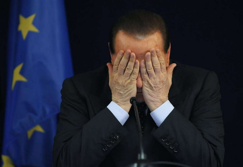 Berlusconi odchodzi, bo...