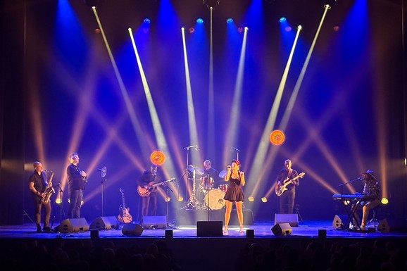 Originalni bend Ejmi Vajnhaus nastupa na Nišvilu: Emotivno obeležavanje 15 godina od prerane smrti slavne pevačice