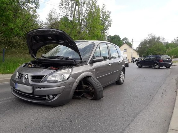 Wypadek na skrzyżowaniu w Łazach Biegonickich