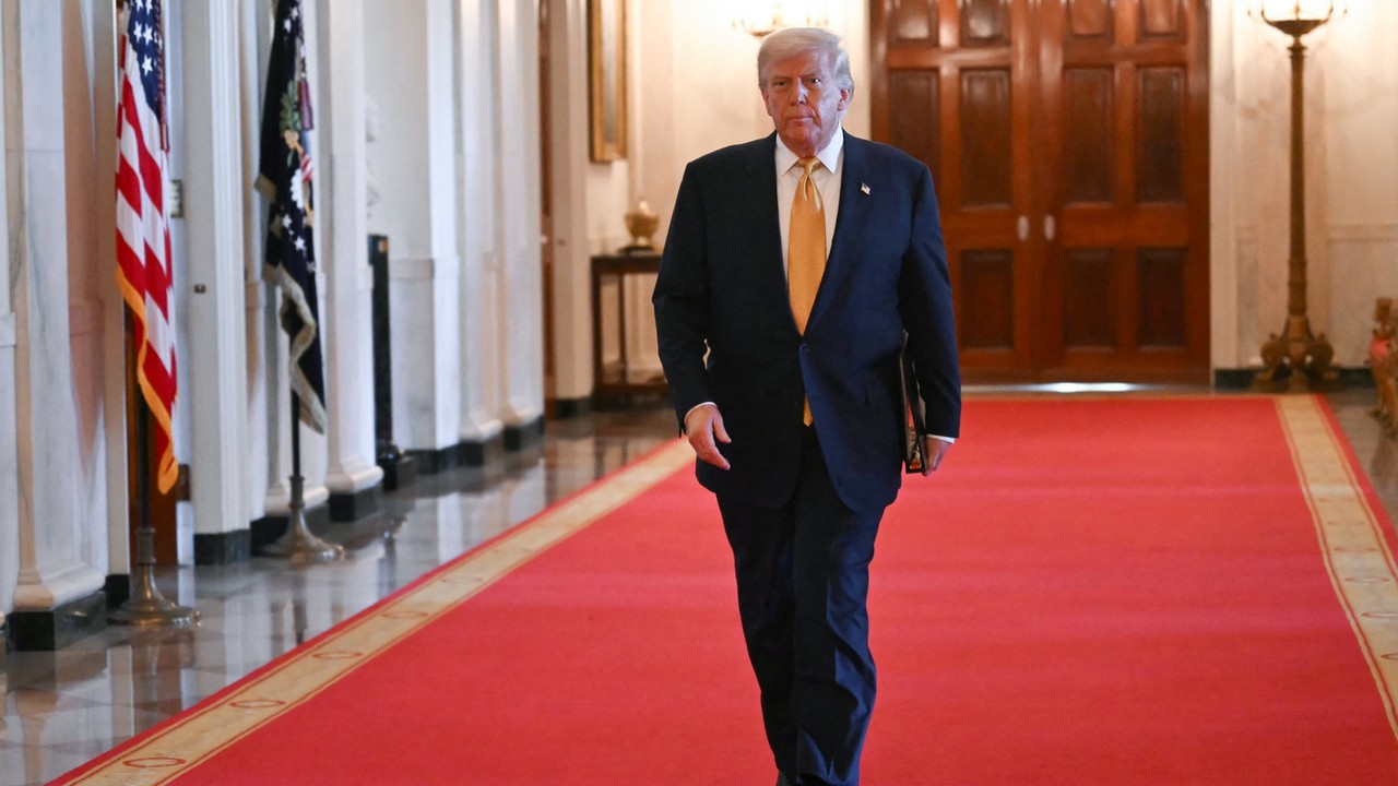 "Miesiąc miodowy się skończył". Poparcie dla Donalda Trumpa dawno nie było tak niskie, czyli jak prezydent rozczarował miliony Amerykanów