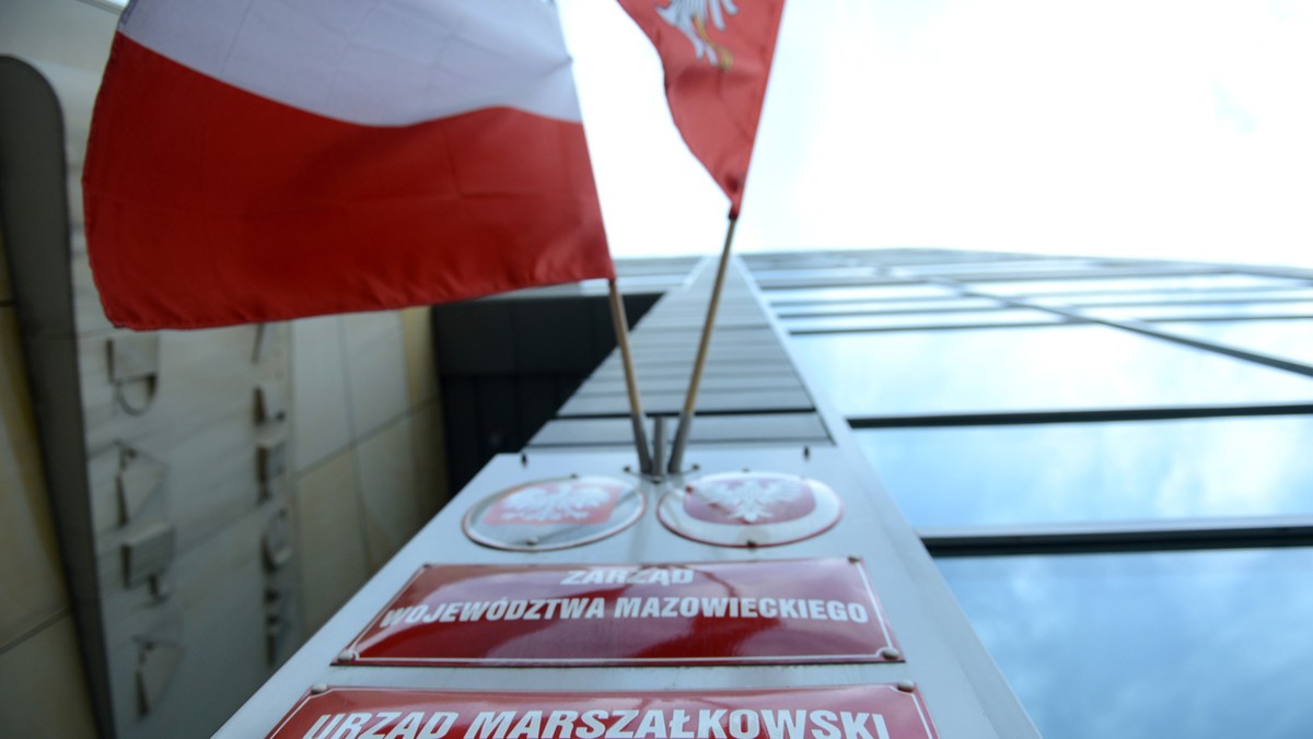 Marszałek Adam Struzik uważa, że zajęcie kont samorządu woj. mazowieckiego przez komornika z powodu niezapłaconego janosikowego to zaprzeczenie prawa. Zapowiedział, że będzie bronił województwa przed sądami, także europejskimi.