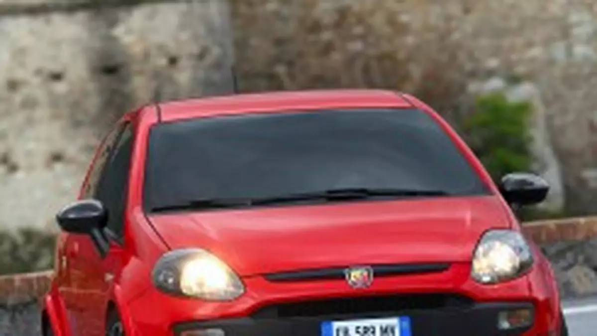 Abarth 500C oraz Abarth Punto Evo już w polskich salonach