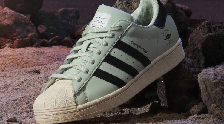 Adidas x Baby Yoda 