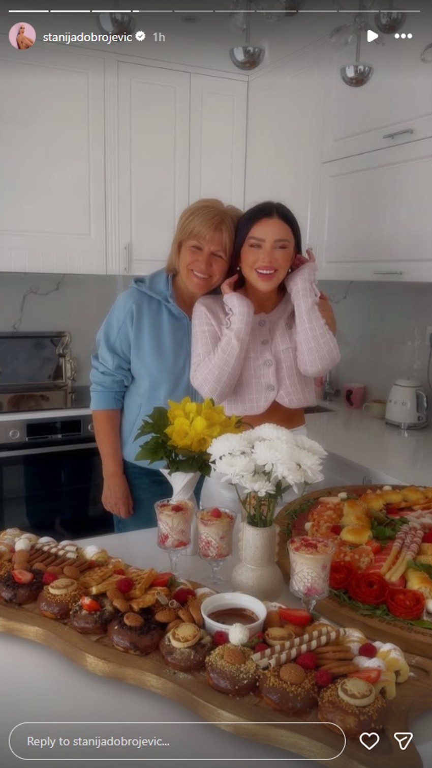 Stanija Dobrojević pokazala ko je ispraća u Elitu 9: Grli je i ne skidaju osmehe