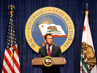 Antykryzysowy patent Arnolda Schwarzeneggera: inwestycje infrastrukturalne