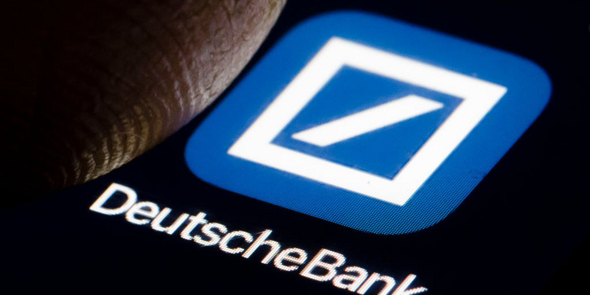Połączenie z Commerzbankiem miało być sposobem na ratowanie Deutsche Banku, którego wartość akcji w ciągu 10 lat spadła o 90 proc.