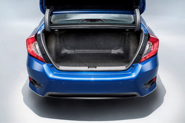 Honda Civic X sedan ma jeden z największych bagażników w segmencie C