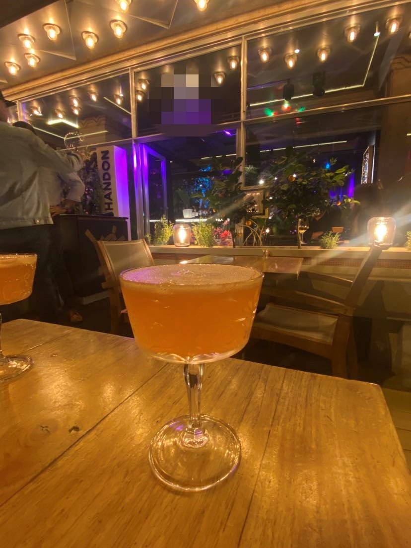 Aj takto môže vyzerať luxusný drink v Prahe.