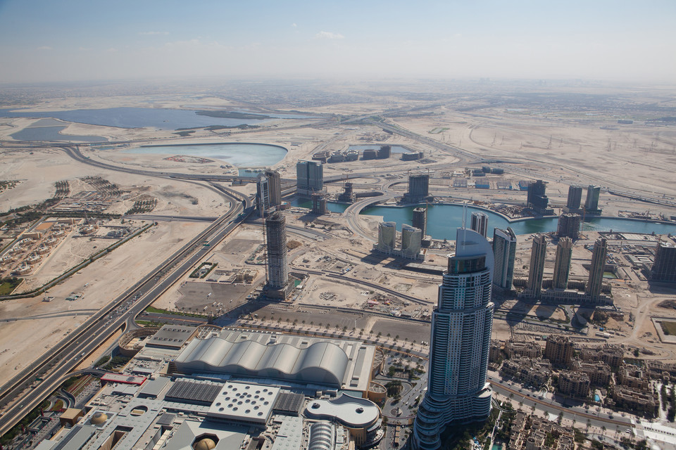 Widok na Dubaj z Burdżu Chalifa w 2012 r.