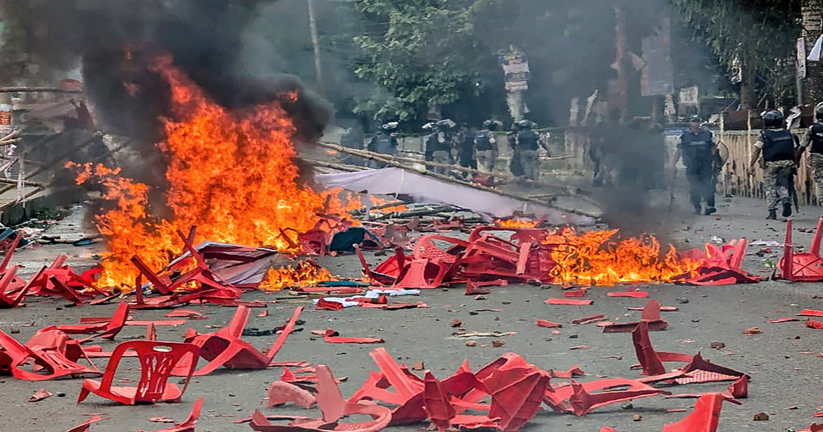 Attaque-in-dite-au-Bangladesh-Une-journaliste-pi-g-e-dans-les-flammes