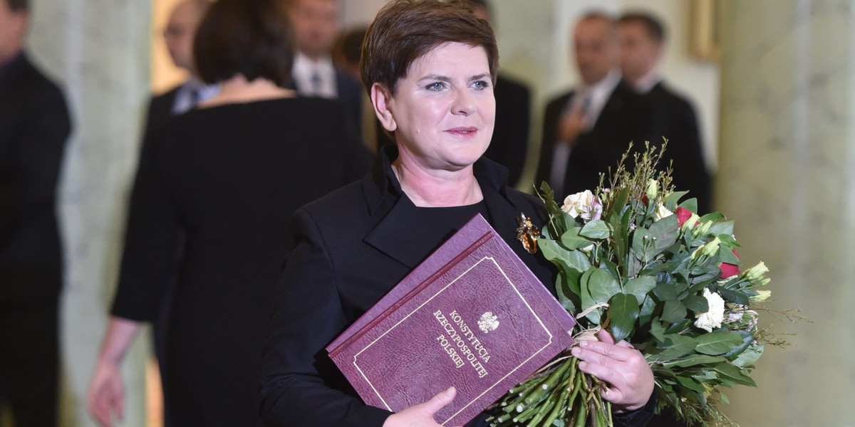 Beata Szydło premierem. Prezydent Duda wręczył nominację