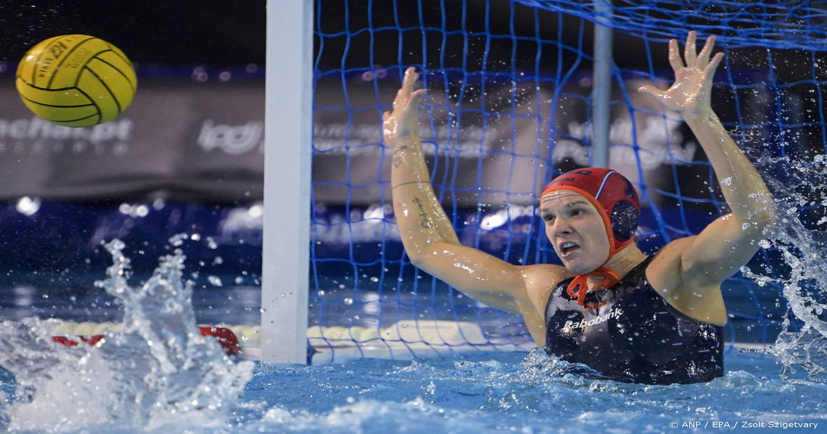 Nederlandse-waterpolosters-verslaan-Hongarije-en-pakken-zevende-EK-titel