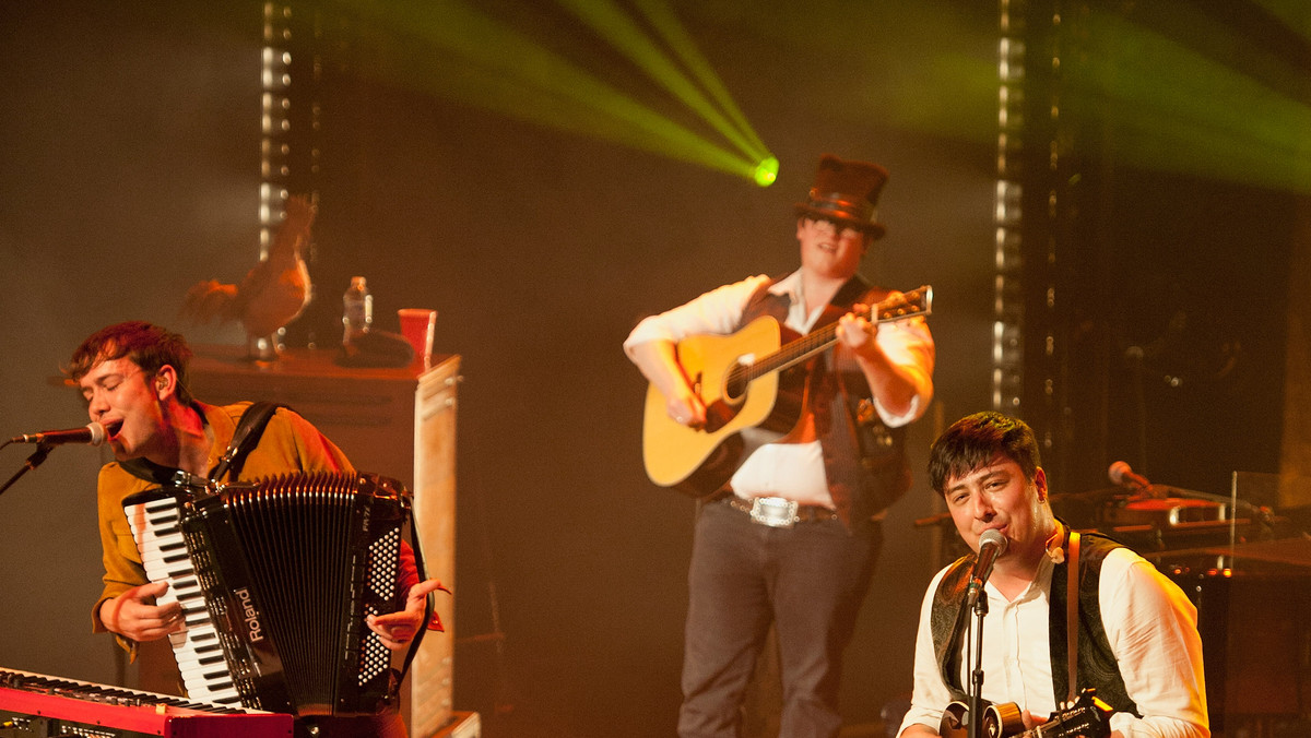 Album "Babel" grupy Mumford &amp; Sons okazał się największym jak dotąd bestsellerem tego roku w Stanach Zjednoczonych.