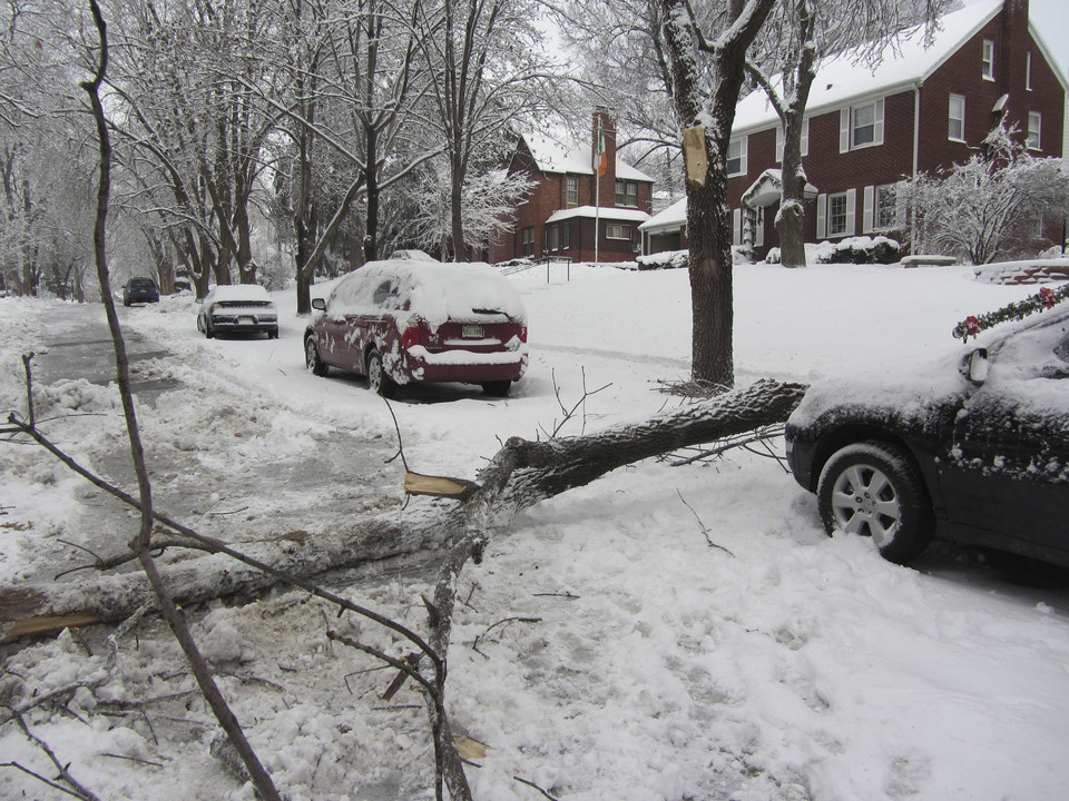 Tornada i śnieżyce w USA