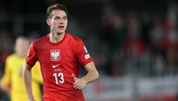 Świetny mecz Jakuba Kamińskiego. W doliczonym czasie gry zaliczył asystę i strzelił gola