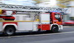 Tragiczny pożar w bloku na Bemowie! Nie żyje jedna osoba, druga wyskoczyła z okna