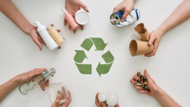 11 piktogramów, a nie 11 koszy na śmieci. unia ujednolica system segre