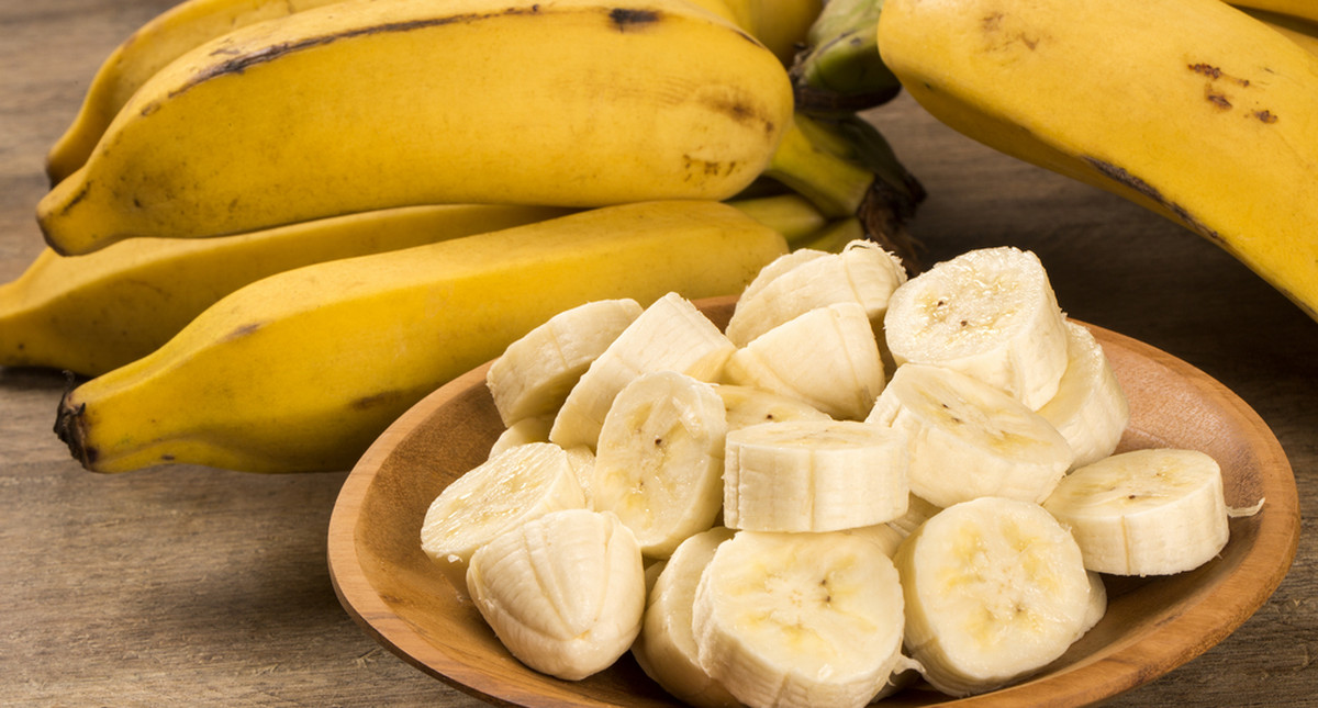 Banan - kto powinien go jeść, a kto unikać? Właściwości banana