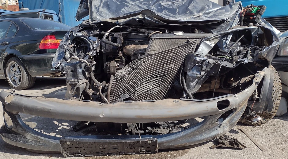 Na automobilu je pričinjena potpuna šteta