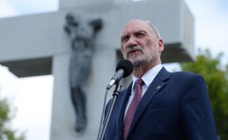 Macierewicz: Wałęsa to jeden z najgroźniejszych agentów. "To nazwisko jest symbolem zdrady"