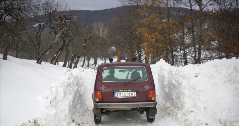 Smetovi na pojedinim mestima od jednog do tri metra