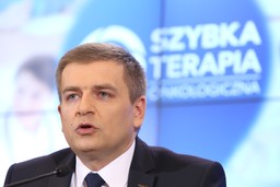 Ministerstwo Zdrowia naciska, by na listę refundacyjną nie trafiały skuteczne, ale bardzo drogie leki