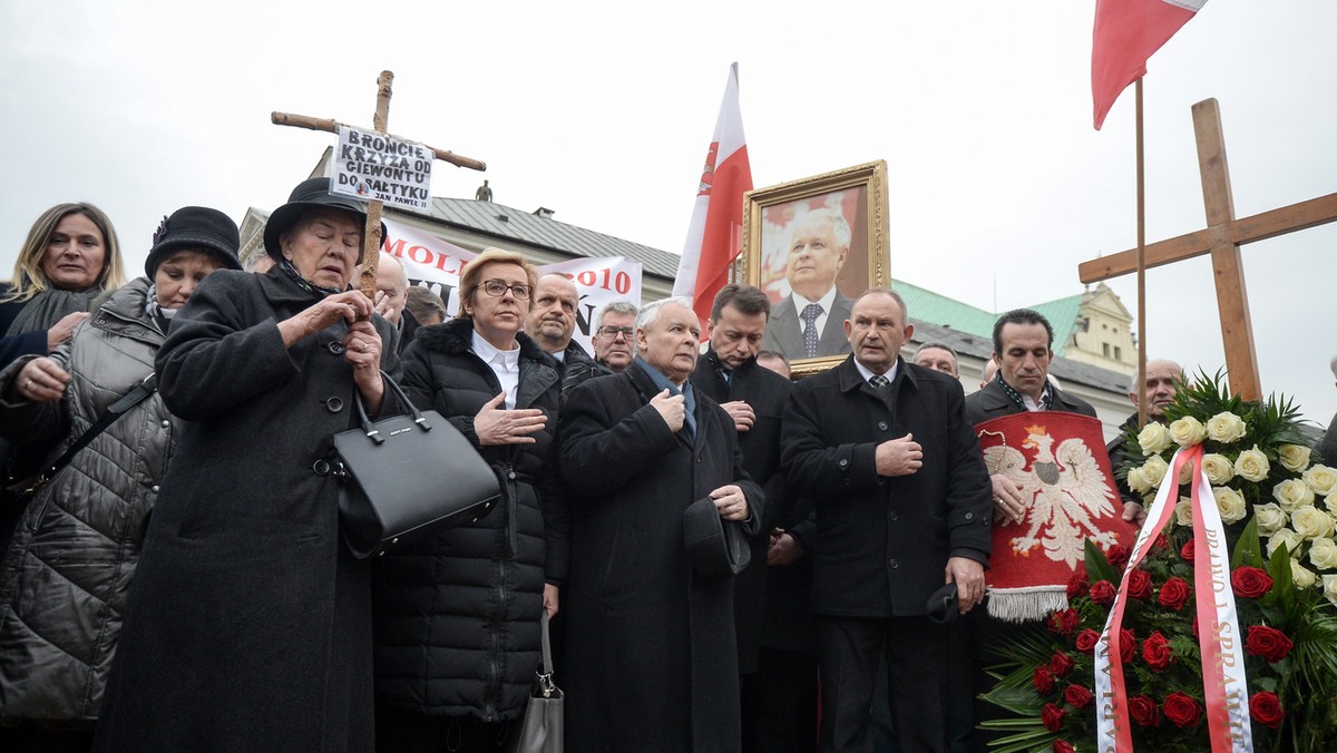 18110007 - WARSZAWA 93. MIESIĘCZNICA SMOLEŃSKA (Jarosław Kaczyński)