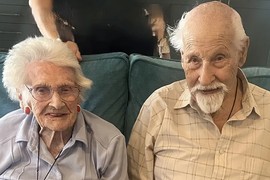 Muž (102) i žena (101) proslavili 80 godina braka: Spojila ih pisma tokom rata