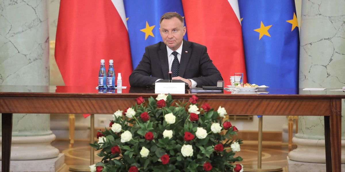 Andrzej Duda zgodził się m.in. na ustawowe obniżenie czynszów w galeriach handlowych.