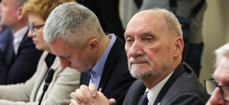 Antoni Macierewicz może mieć kłopoty. Sypią się zawiadomienia do prokuratury w sprawie posłów PiS