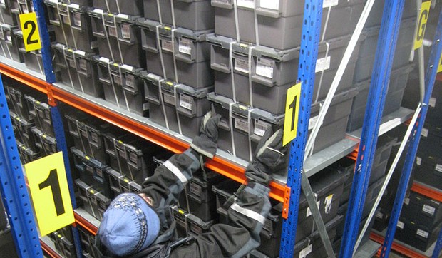 800px-Storage_containers_in_Svalbard_Global_Seed_Vault_01