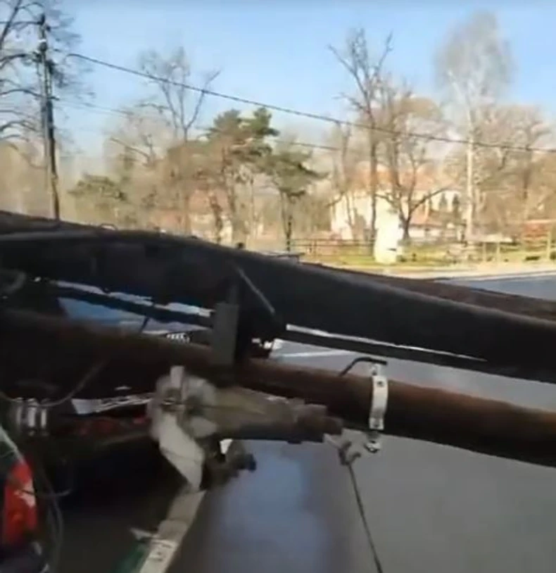 Na Vračaru pala bandera na automobile