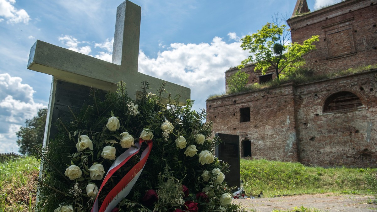 Historyk ocenia przełom Donalda Tuska w sprawie Wołynia i Ukrainy. Droga jest daleka [Źródło: Onet]