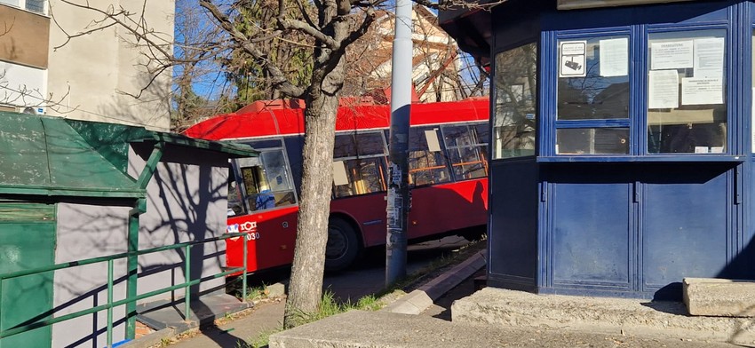 Trola koje sa danas zakucala u pekaru, pretpostavlja se da su joj otkazale kočnice