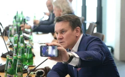 Tarczyński: Wzywam kłamcę Tuska, załóżmy się... W tle Pegasus i inwigilacja