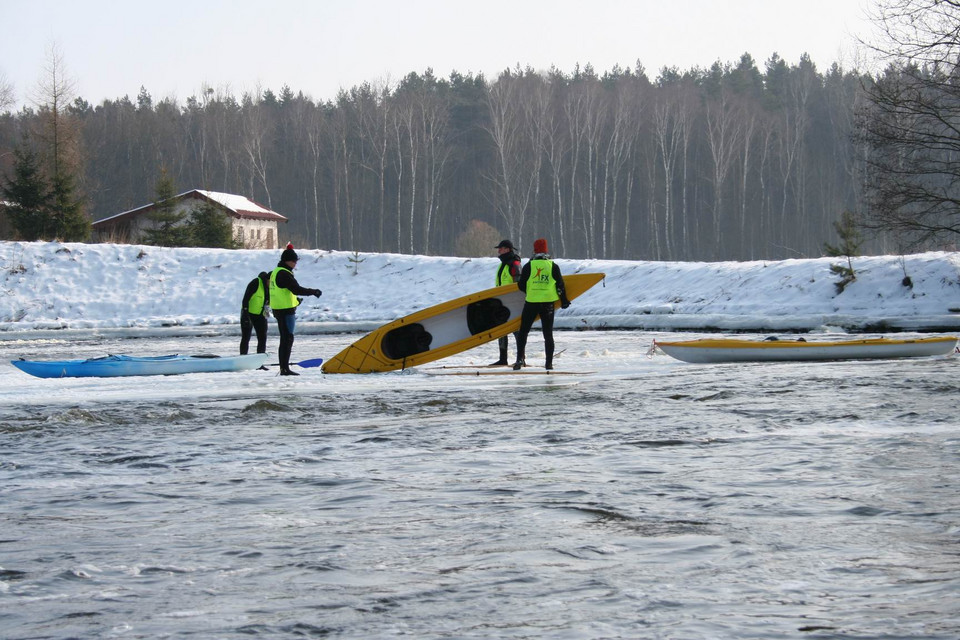 IX Zimowy Spływ Kajakowy z  FX-em "Wełna 2011"