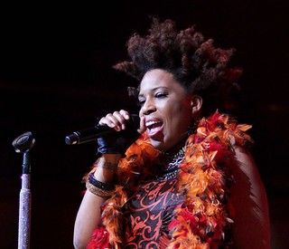 Macy Gray. Burza włosów i chrypka