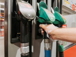 sejm za obniżeniem ceny paliw. teraz jeszcze senat i podpis prezydenta