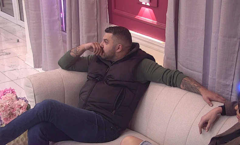 Aneli ušla u Elitu 9