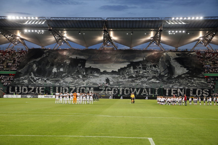 Oprawa z meczu Legii z Lechią Gdańsk z dnia 04.08.2018 (Fot. Aleksander Majdański / Newspix.pl)