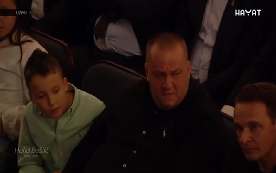 Dino Bešlić u suzama