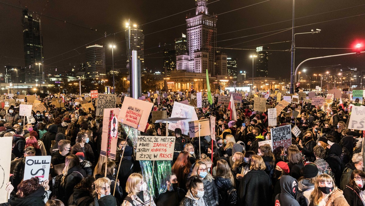 Ustawy o dostępie do aborcji. Tego oczekują Polacy [SONDAŻ]