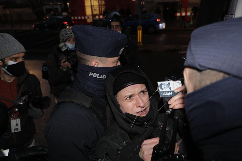 Warszawa: protesty Strajku Kobiet. Zatrzymano fotoreporterkę Agatę Grzybowską