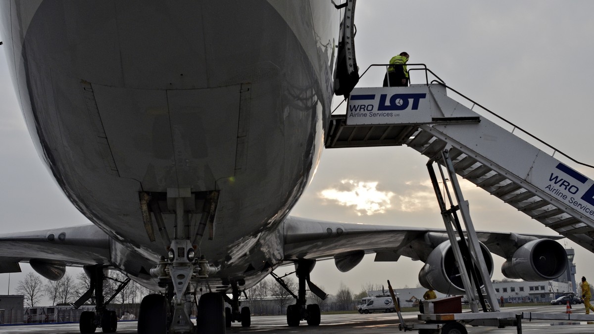 WROCŁAW JUMBO JET NA LOTNISKU STRACHOWICE