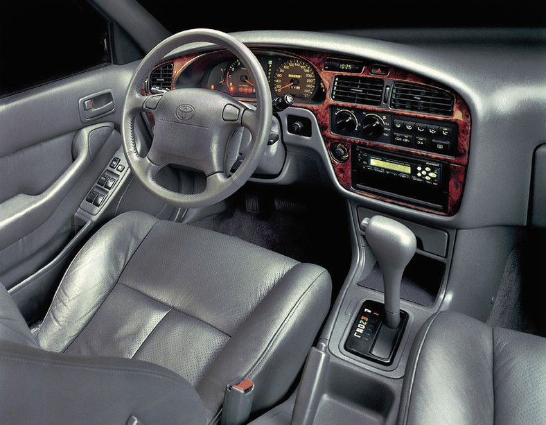 Toyota Camry – trzecia generacja (1991 – 1997)