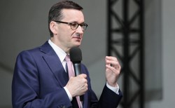 700 plus? Premier Morawiecki: To projekt, którego nie zapowiadaliśmy [WIDEO]