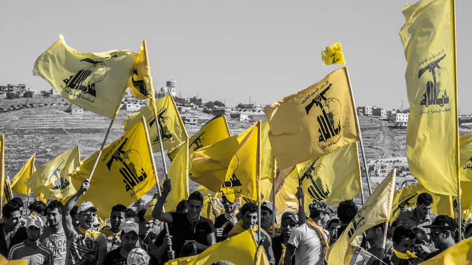 Zwolennicy Hezbollahu podczas demonstracji w Bejrucie